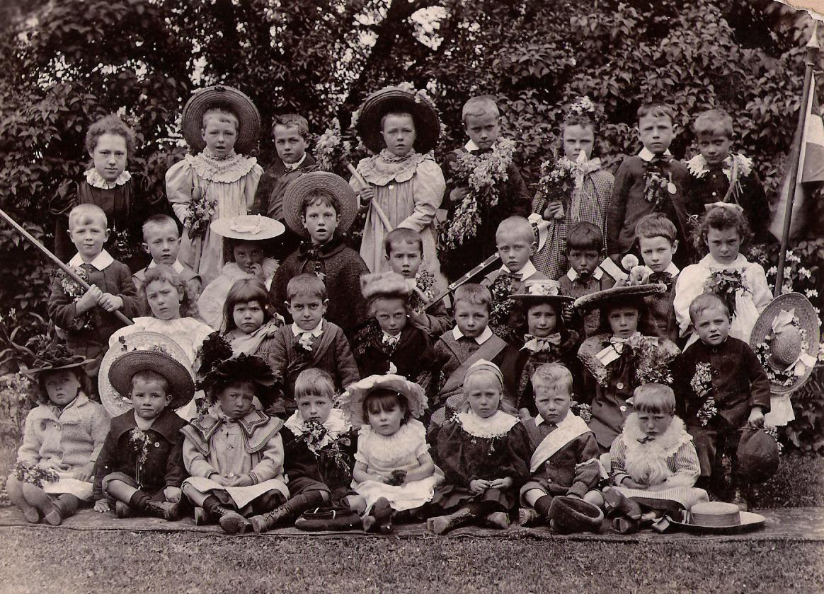 Undated - School Play (without Teacher)
